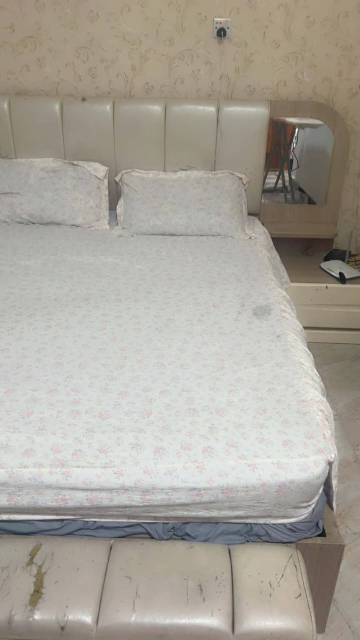 غرفه تركيه نظيفه مثل ماموضح بالصورة السعر 450وبيها مجال العنوان  بهرز الشراي يراسلني خاص @إشارة


**إذا كنت صاحب هذا الإعلان وتريد حذفه لأي سبب، رجاءا أرسل رسالة إلى الدعم الفني**