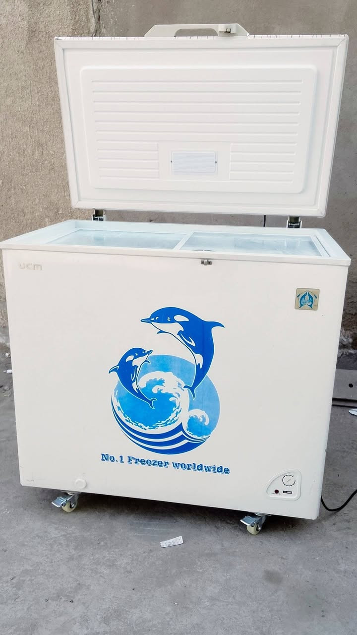 مجمده نظيفه جدا للبيع استخدام قليل مكانهه بغداد الجديده هاتف ***********يوجد واتساب بلاديه المجمده
