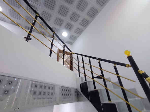 دارين طابو مساحة كل بيت / 100متر /100متر 
العنوان كركوك حي العسكري قرب مدرسة حسين منصور للاتصال***********☎️
