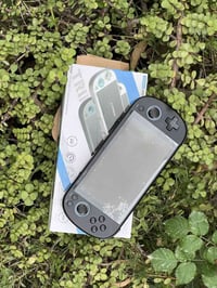 Trimui Smart Pro • ٢٥٦ جيجا رام • ١٢٠٠٠ لعبة