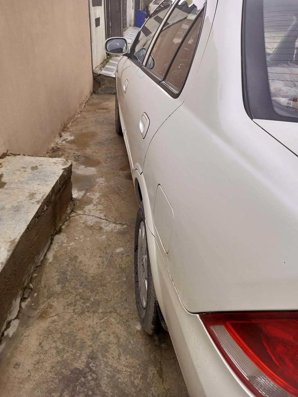 نیسان سەنی
مودیل 2010
هیچ عەیبی نیە و بێ سبوعە تەنها تۆزێ لای سنوق ساردی تەیە
دەفتەر بەنزینی هەیە
بۆ پەیوەندی کردن
***********
***********
