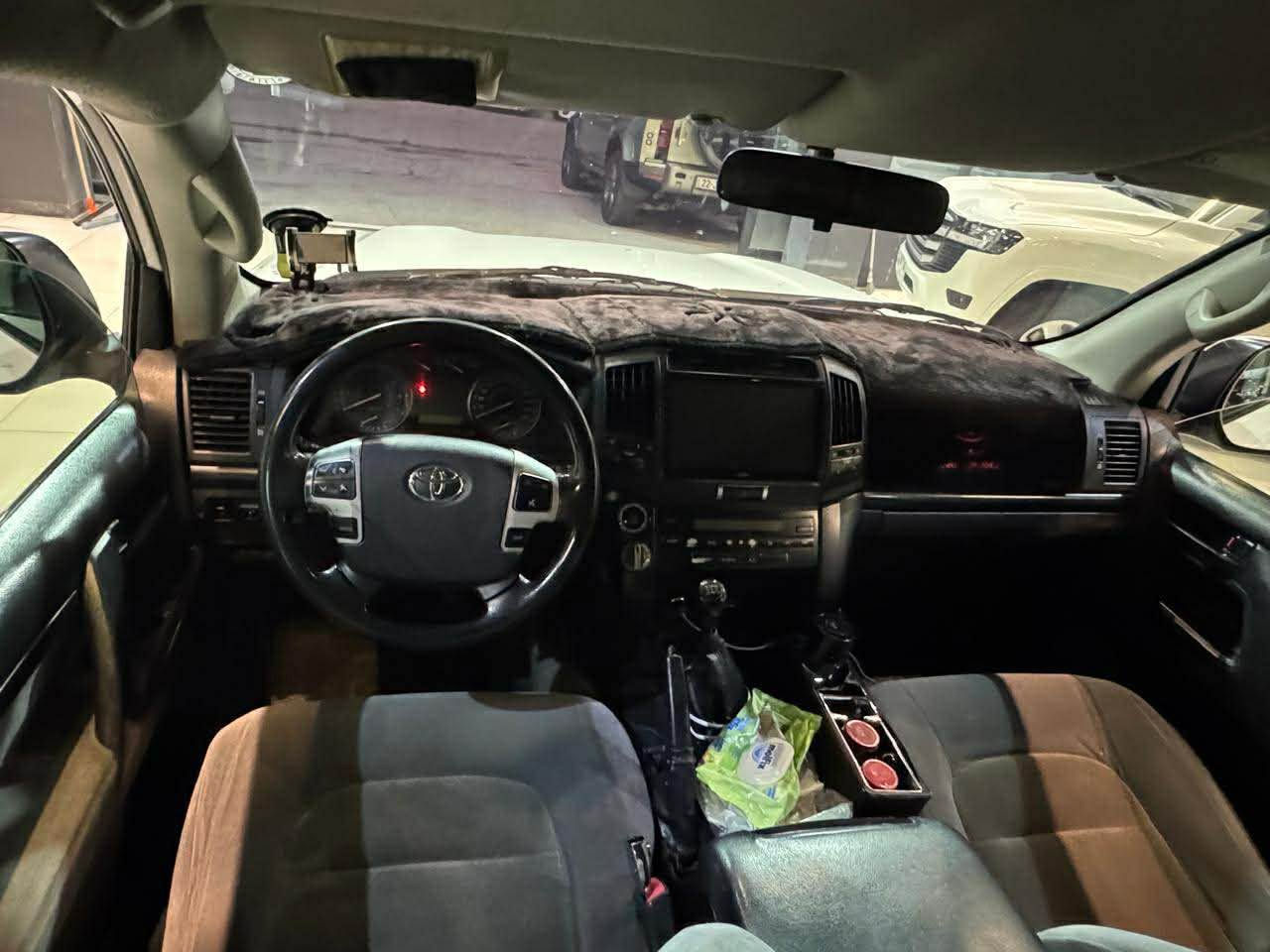 تويوتا لاندكروزه كير عادي V6 
Toyota Landcruiser  G9
فقط بيع ما اراوس 
سياره كير محمرك حداديده كفاله 
موديل 2008 ؛ محدث 2014
سنويه جديده لغايه 2030 : بيها موافقه تضليل جام اسود
فحص و هزه جديده سيارت انطيك كفاله عامه 
بيها شبر صبغ في بونت جاملغ سكن مبدل أربيل, العراق


**إذا كنت صاحب هذا الإعلان وتريد حذفه لأي سبب، رجاءا أرسل رسالة إلى الدعم الفني**