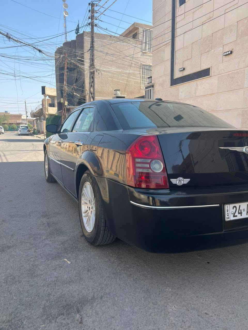 اوباما 
موديل 10 اصل 3500 اربع جوكات 
رقم دهوك جديد بسمي ماشيه 200 مامشتغله خط 
مكان سياره ديوانيه   / ***********
