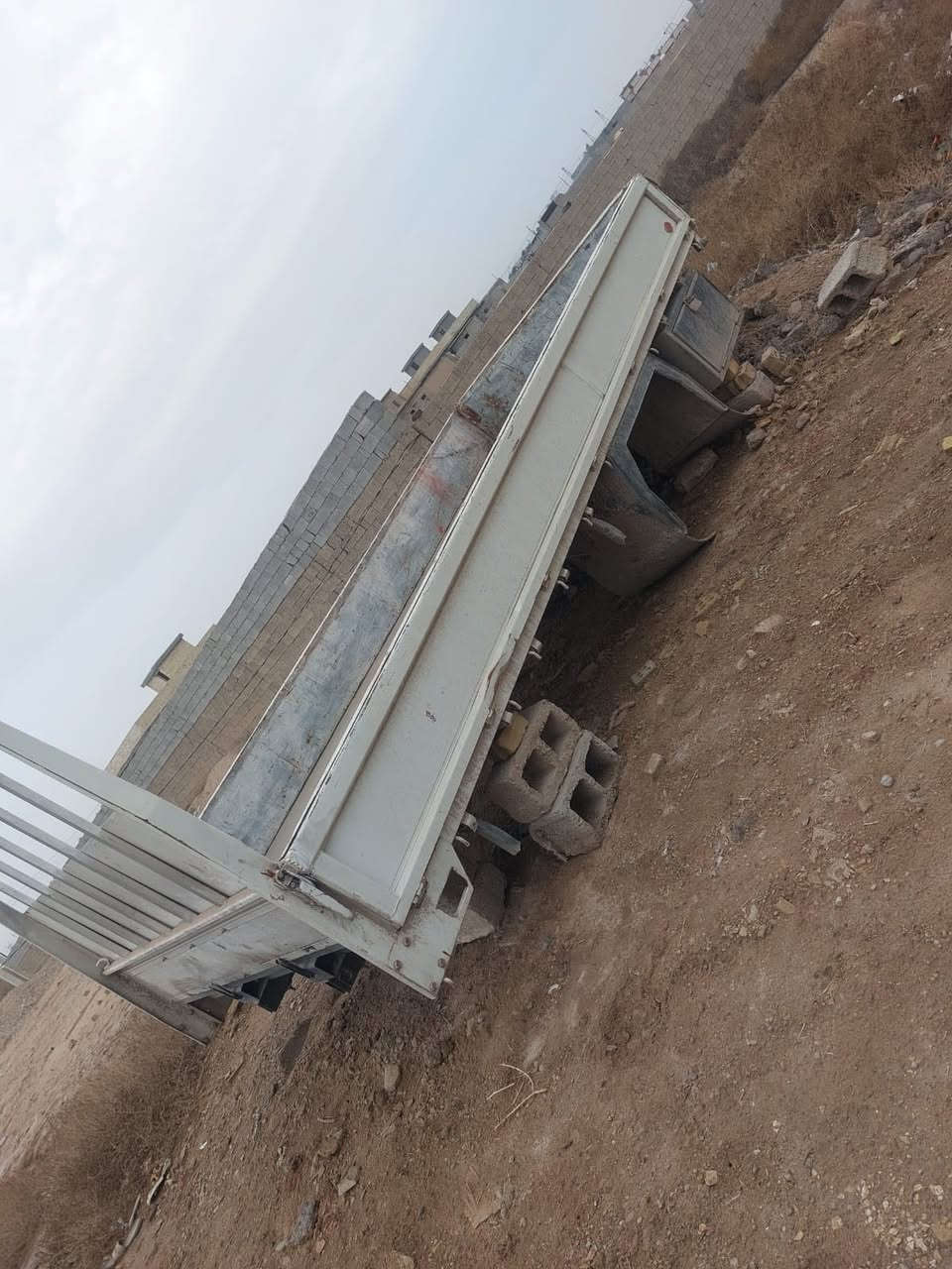 سلام عليكم بدي كنتر البيع  طول ٤٥٠٠متر ويه دعاميه وسبايدرات رقم***********
