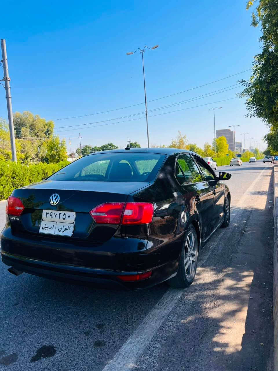 سڵاو 
جیتا ٢٠١٤ تۆڕبۆ بۆ فرۆشتن 
هەموو پارچەکانی لەسەر ئەو وێنە ڕون کراوەتەوە و دەرکەی پشتەوەش لای سەکنی و چاملغی پشتەوەش زیادی کردیە 
نرخ ٨٨٠٠$ وەرەقە 
٤٥٠$ غرامەی لەسەرە

بۆ زانیاری زیاتر پەیوەندی بەو ژمارەوە  بکەن 
*********** أربيل, العراق
