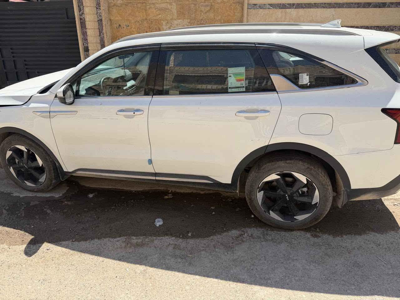 سورنتو 2025 خليجي للبيع 

المسافة 17 الف 
المواصفات 
بانوراما 
بصمه 
كشنات جلد تدفئه تبريد 
كير ماوس 
4 انضمة قيادة 
حساسات اماميه خلفيه 
كامرتين 
ويل حجم 19 
مانع انزلاق 
نضام نزول منحدرات 

للاستفسار / ***********
