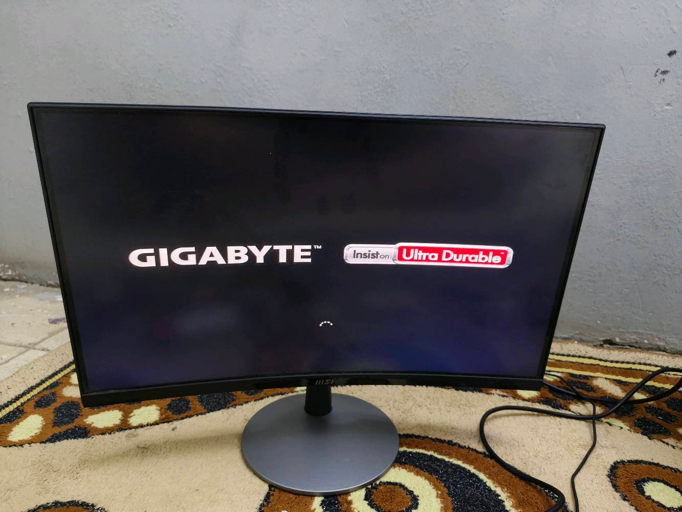 سلام عليكم pc لبيع كامل 
CPU R5 3600
GPU rtx 2060 
Pord b450m 
SSD 1tb 
RAM 2*8 16gb rgb
 POR 550wt

شاشه من شركة msi 24 60HZ مع كيبورد وماوس
850