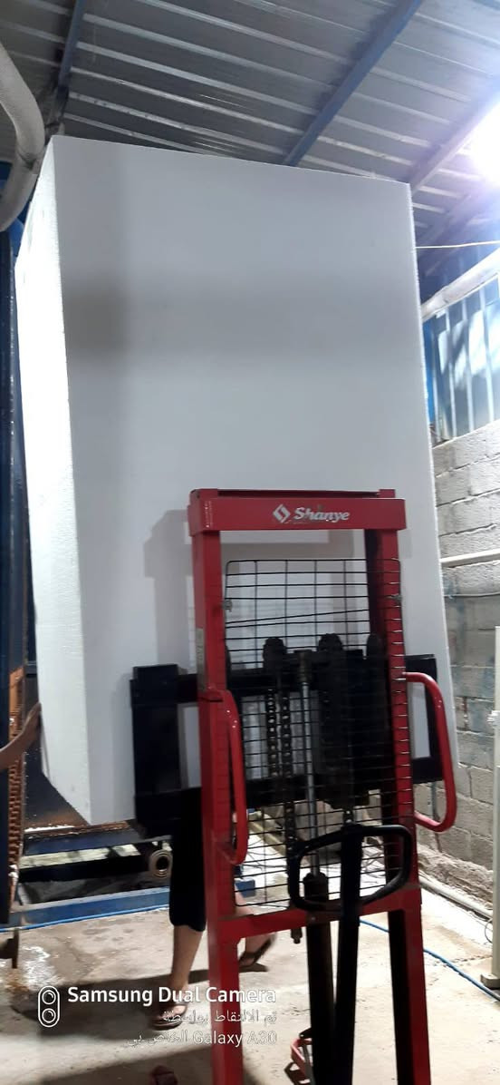 اللهم صل على محمد وآل محمد 
متوفر الفلين العازل للحراره للاسطح متوفر جميع الكميات ومستعدون لتجهيز دوائر الدولة للاستفسار الاتصال على الرقم التالي *********** بغداد المنصور
