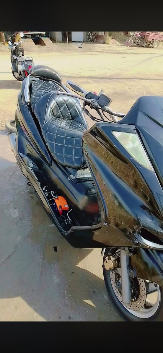 السلام عليكم ماجسته مكفوله كفاله عامه ما نقصه اي شي دراجه كاعده دراجه ما مفتوحه لبيع أو مراوس مكان بابل مسيب سعره 550 وبيه مجال رقم *********** شراي لا يطب لو مروس عادي
