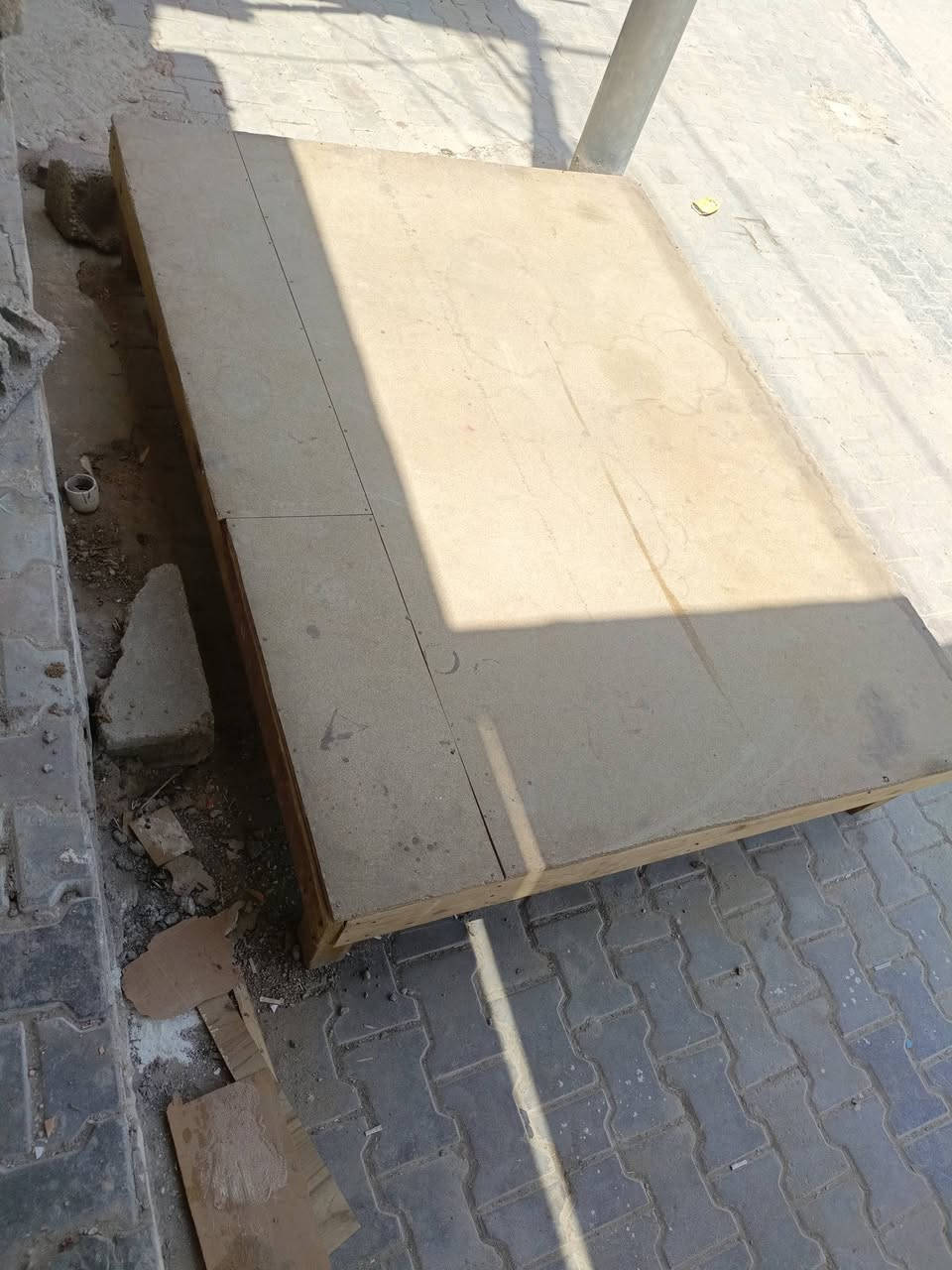 بوفيه مترين ونص تزكام 85 بوفيه متر 30تنور 25شغال بعده جديد تخت جربايه نضيف كلش مكاني كربلاء ***********
