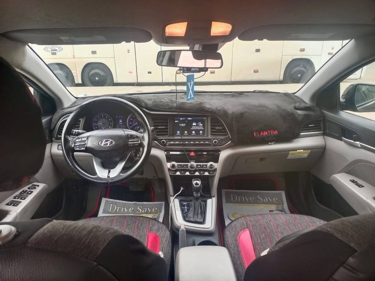 السلام عليكم
هونداي النترا  وارد امريكي
مـوديـل \ 2020 
صور حادث مرفقه بالمنشور 
المـواصفات
ردرات جانبي امامي •
توقف ذاتي 
نقطه عمياء 
تحديد مسار•
ثلاث وضعيات قياده •
لايت زنون عالي ناصي زرع عدسات 
شاشه كبيره كامره دوره •
مانع انزلاق• 
تحكم ستيرن جهتين •
شاشه صغيره للأعطال•
ويل كب •
-نضام البريك ABS •
4 دسك•
حساس لضغط الأطارات بالدشبول•
مكينه دوش 2000
دوشمه جديده 
تدفئه تبريد ثلج 
ملاحظه ⁦⁦:  
شواصي لغد كير مكينه كفاله 
ماشيه 100 الف ميل قابل للزياده 
رقم اربيل دولي باسمي 
سياره كل نقص مابيها  
*ملاحظه بيها منضومه غاز جديده..

السعر . $ 125 $ وبيهة مجال 
مكان السياره بغداد الحبيبيه/هاتف *********** /
