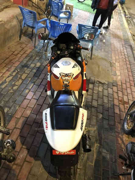 دراجه افوراي 600  مكفوله كفاله عامه دراجه جديده طالعه مہטּ معرض كلشي وكلاشي  مكان كــربلاء طوريج السعر 30 وبي مجال بسيط 
رقم ***********
