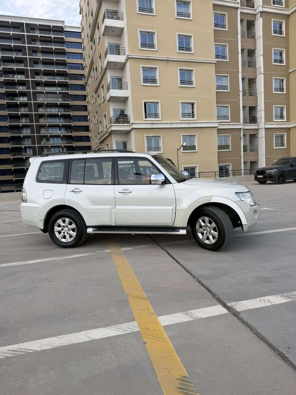 باجيرو حبتور Gls موديل 2014
السيارة باسمي تحويل ثاني يوم
سلايد
حساسات
كاميرا
شاشة
دمام 
زراك لايت
تبريد قطعتين
ثلاجة
مري شفط
السيارة بيها جاملغ ايسر مبدل وتعديل بالباب والبنيد وتعديل بالتكمة بسيط وتكحيل بالجاملغ الايسر
ماشية 15200
السعر ١٦٠ وبيها مجال
للاستفسار على هذا الرقم
***********
مكاني المنصور
