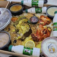 طعم لا يضاهى مندي مهند ♥️ عمره خسارة الي ما ماكل من مطعم وتجهيزات مندي...