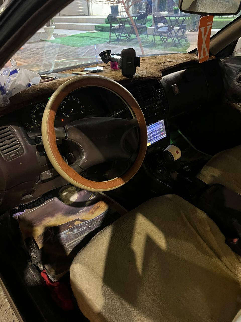 السلام عليكم سيارة شيزر للبيع مكفولة من نقل الجثة والكص سنوية جديدة باسمي تحويل ثاني يوم سيارة بلاد مصبوغة للاستفسار ***********4 عنواني البصرة الجزيرة السعر 65وبي مجال رقم انكليزي بغداد حتى هسه جديده
