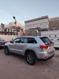 ٢٠١١ • مكفوله صبغ • الرمادي