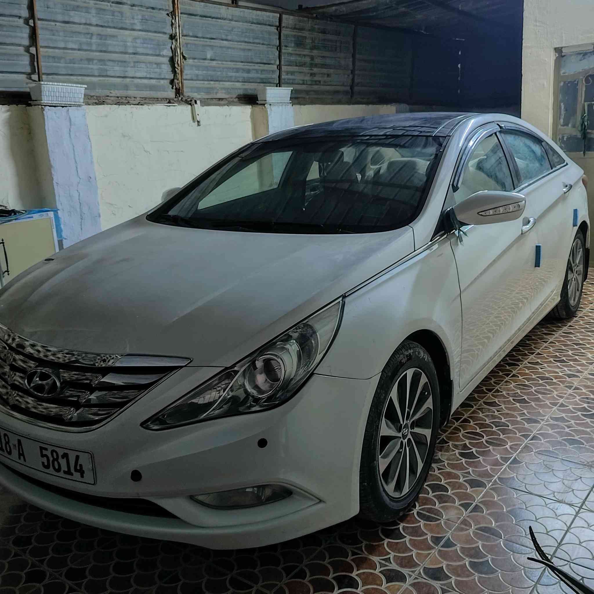 السلام عليكم للبيع سوناتا 11 وارد خيلجي محرك٢٤٠٠ ما مفتوح بيه نص من البنيد صبغ وجاملغ الوره عكس السايق
السياره فول عداه البصمة والسياره بسمي معروضه118 وبيه مجال ***********/***********
