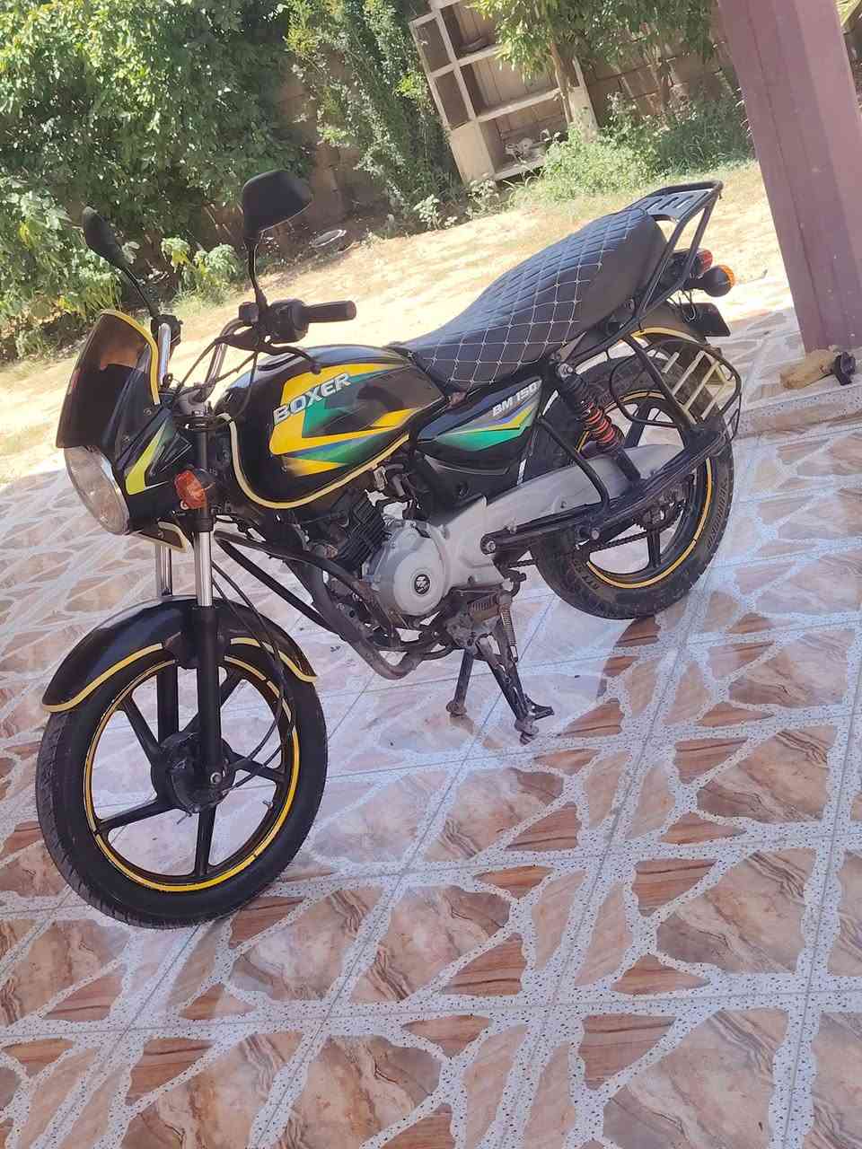 السلام عليكم دراجه بوكسر للبيع موديل 2019 أوراق كامله كهربائيات كامله لايت زنون مكان ديالى ناحيه ابي صيده السعر 850 وبيهه مجال رقم التلفون ***********
