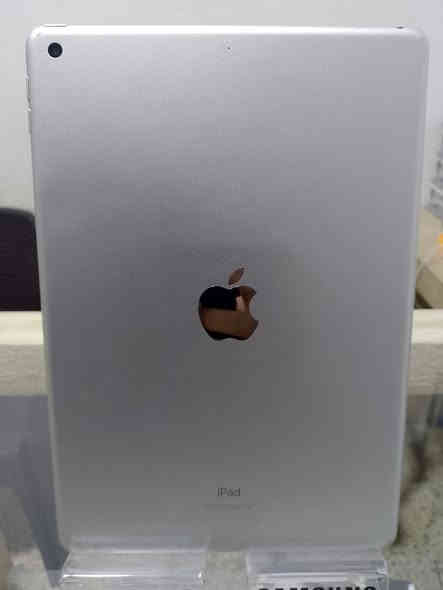 تاب 8للبيع نضافه فول جهاز ابيعك شرط حاسبه فقط مبدل بطاريه بالحاسبه ما تقره مبدله
ذاكره 32
بطاريه 95
السعر 190و بي مجال 
رقمي ***********
