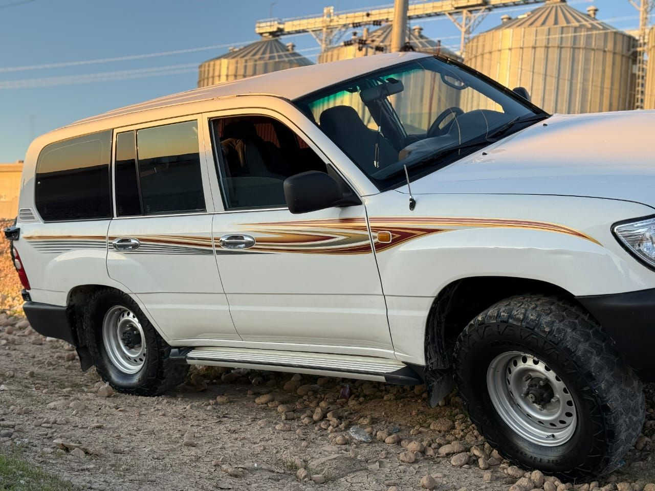 سلام عليكم 
2000
سنويه لل2029جديد
كير محرك اكسل شاصي مكفوله كفاله عامله بشرت 
قوتعه واحد بيهه صبغ
جم بكان قليل بيهه بارد 
تحويل مباشر 
شراي ينطصل ***********
مكان سياره كلار قريب خانقين او قريب سليمانيه
