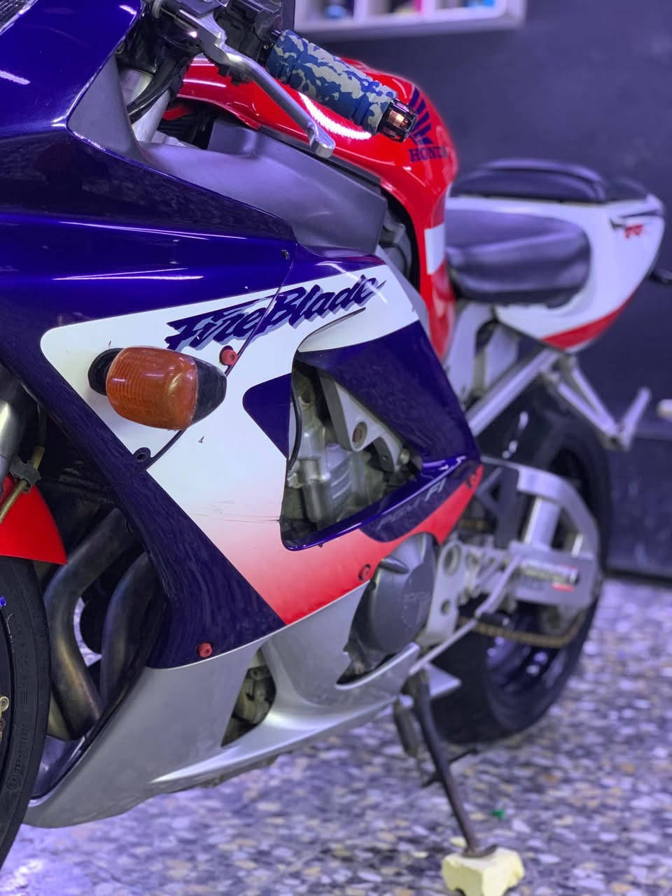 دراجه سيبي ار ماشيه 12 الف كفاله دراجد جديده بل كارتون مكان بغداد شعب ***********
