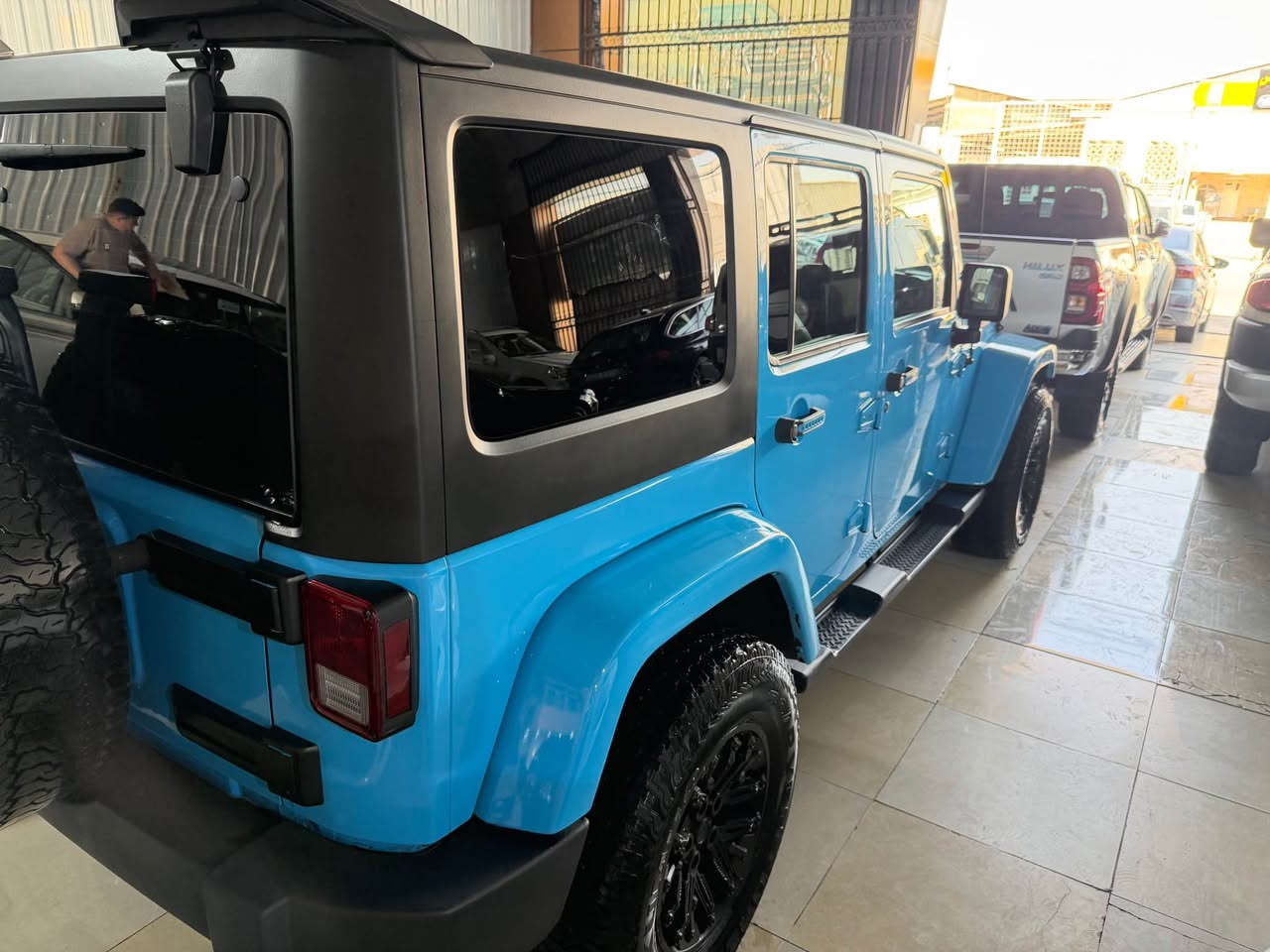 جيب رةنگلر موديل 2018 فوول مواسةفات شةريكة هارلم هيجي نية 110000mi بيلاد سةقف رةش V.6 دةبل ئةكسل گيرو مةكينة بةشةرت سةقفي ئةبئتةوة رقم *********** أربيل, العراق
