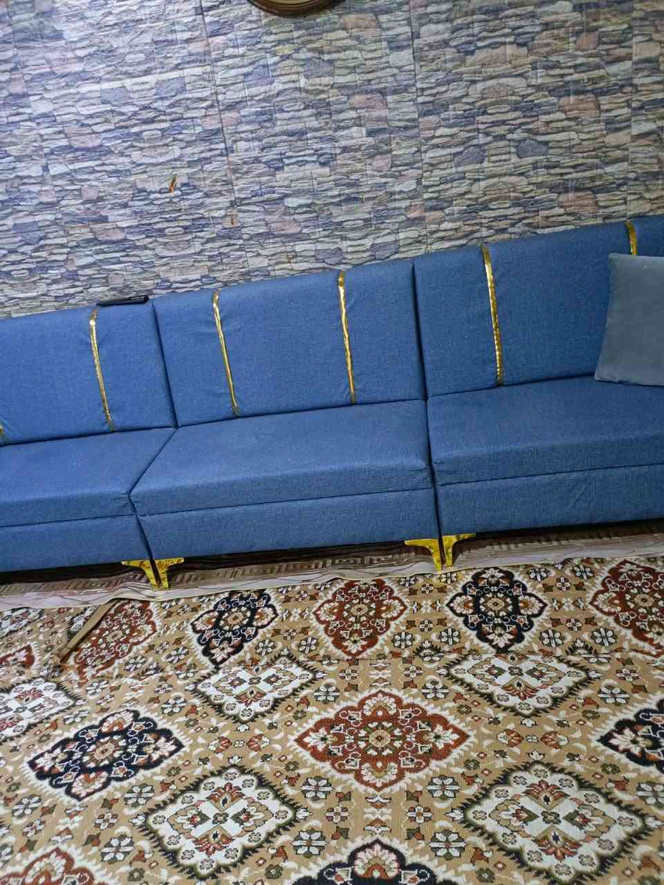 تخم ديوان 6 قطع 11 نفرات تفصال مامستخدم ولا دقيقه خشب لوك سفنج بلوك كلش قوي قماش كتان 300 بي مجال قليل الي يريده يراسلني توصيل موجود  @الجميع


**إذا كنت صاحب هذا الإعلان وتريد حذفه لأي سبب، رجاءا أرسل رسالة إلى الدعم الفني**