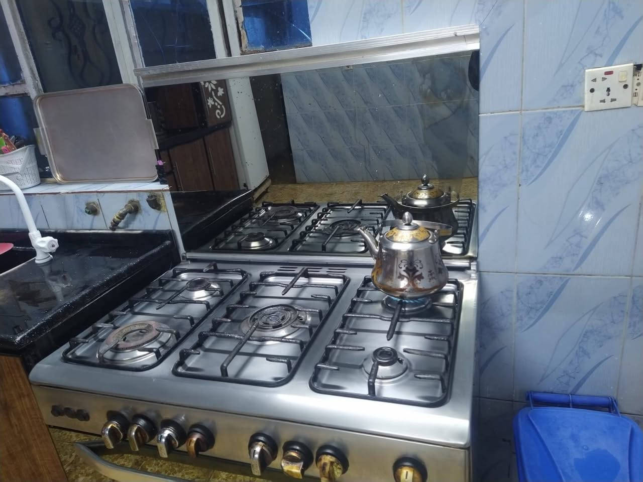 السلام عليكم
يوجد لدينا طباخ فرن نضيف وشرط الشغل في حي الانتصار شارع ٣٠ قرب مدرسة المحارم للبنات وهذا رقم جوالي ***********
