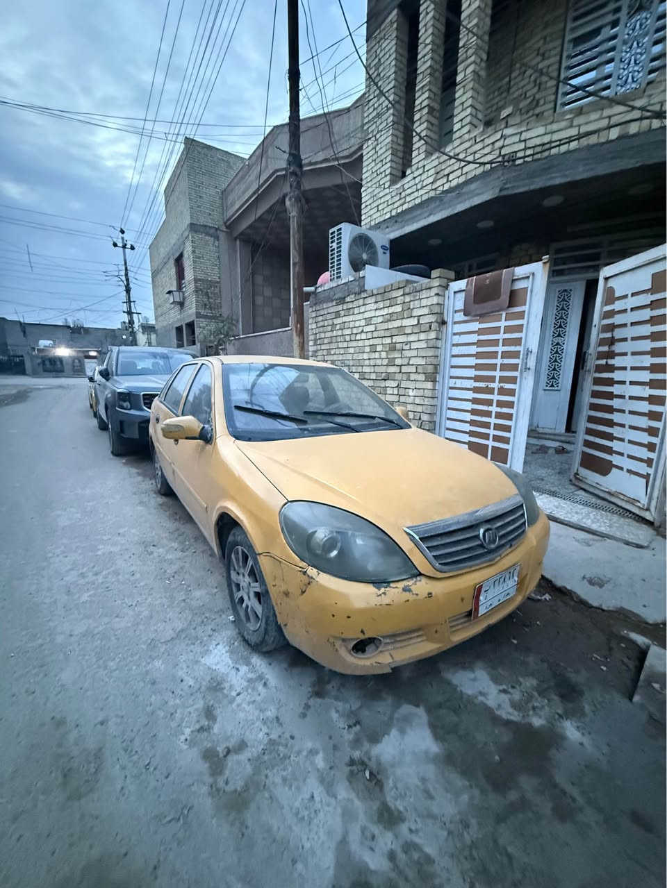 السلام عليكم 
ليفان مكينه كورلا
موديل 2011
كير عادي
معمره السياره بيها مكانات صبغ
رقم بغداد تحويل ثاني يوم مطلوبه هيئه ٢٠٢٥/٢٠٢٦ ينزل من سعر السياره
مكان السياره بغداد الامين 
 السعر 20 ورقه وبيها مجال بسيط
*********** بغداد, العراق
