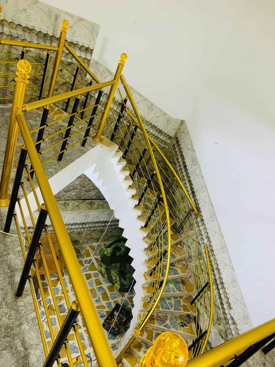 شركه محجلات نشتقل بارخص الأسعار متر المحجر مدور 29الف  دنك كليستار ١٢٠ الف هم موجود دنك سعر متر مواد تركي ؛شرط وبي ضمان عشر سنوات هم موجود موادايراني المتر ٢٥ الف وحاضرين نشتقل بكل مكان هم موجود كاونتر تركي وا خشب المنيوم *********** هاذه رقم الواتساب
