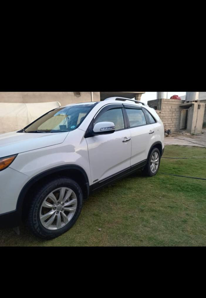 سلام عليكم للبيع سورنتو 2010سته سلندر بني رامه بصمه كشن جلد سياره  سبعه راكب مكفوله كفاله عامه  ***********
