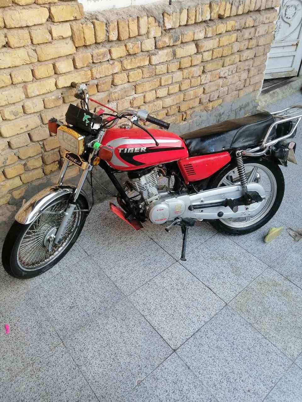 دراجه تايكر مديل٢١ علئ البلاد دراجه سعرع ٣٧٥ مكاني ناصريه مفتوحه بستم فقط رقم تواصل ***********
