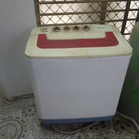 غسالة • عوزها تصليح • حجم وسط