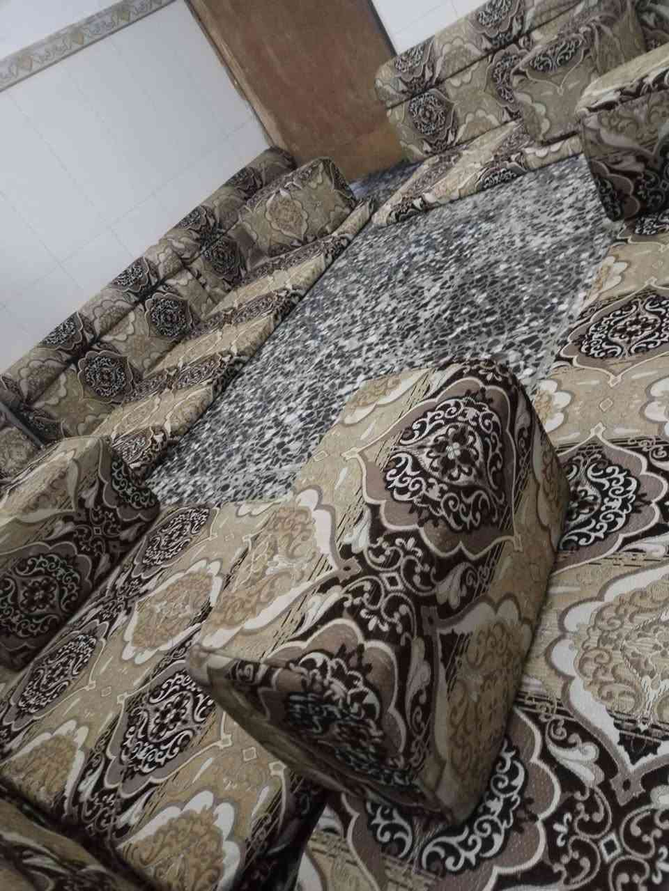 جلسه عربيه ٧ دواشك ١٤ متر سعرها ١٨٠ نضيفه مكان نجف حي ميسان مقابيل العسكري *********** النجف, العراق
