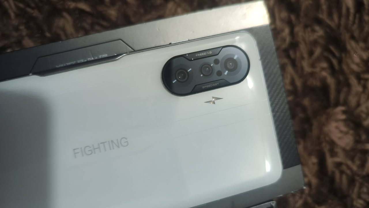 السلام عليكم للبيع فقط مااراوس
Redmi K40 Gaming
جهاز عملاق من ناحيه الالعاب 
الذاكره 256 العشوائي12+3
الشاشه من نوع OLED 120 هيرتز
المعالج Dimeneity 1200 5G
البطاريه 5065 الشاحن السريع 67 واط 90 فريم بوبجي
النضافه 100 كامل الملحقات 
يدعم الشفتات الجانبيه 
مكاني بغداد السعر 260 قفل


**إذا كنت صاحب هذا الإعلان وتريد حذفه لأي سبب، رجاءا أرسل رسالة إلى الدعم الفني**