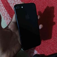 آيفون ٧ • ١٢٨ • محتاج بطارية