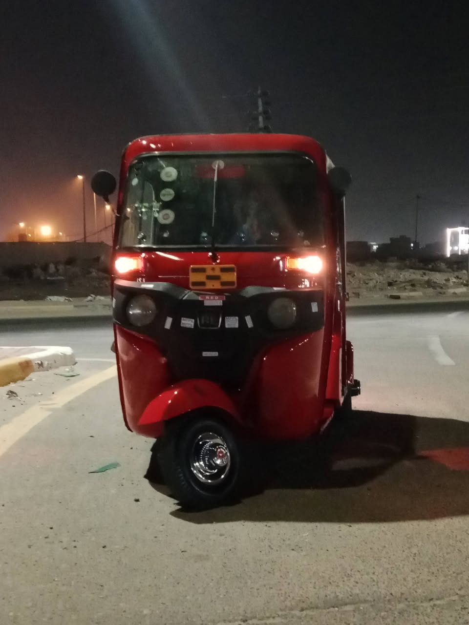 السلام عليكم.    تكتك 18 شهر11داخلة ب19
رقم وسنوية بسمي امداور ثاني يوم  كهربائيات كلهه جديد تخم تاير جديد جادر جديد  كماليتة كلهة جديدة التكتك حلوة ونضيفة 
شاد مكينة 20 بعدهي عسحك 
مصبوغة صبغ عام لجمالية 
السعر 5100بيهه مجال شي قليل هاي مال جناي  البياع شرة ليتصل 
مكان كربلاء حي العسكري 
الاتصال بالرقم***********
