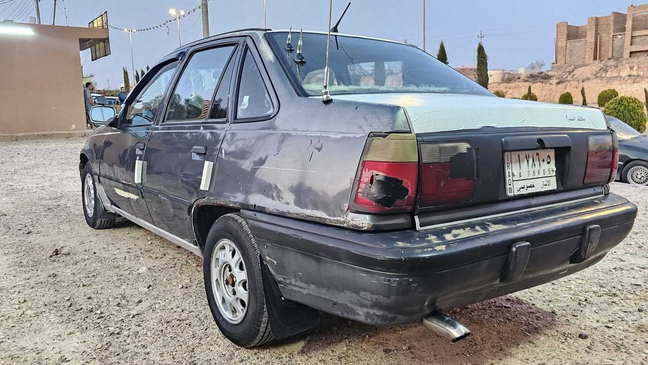 دايو لمنز ١٩٩٣ تخم تاير مع السبير محرك كير جدد صدر امامي خلفي جديد يرادلها بس جامه اماميه التواصل ***********
السعر ٢٣ وبيها مجال مكان السياره راوه
