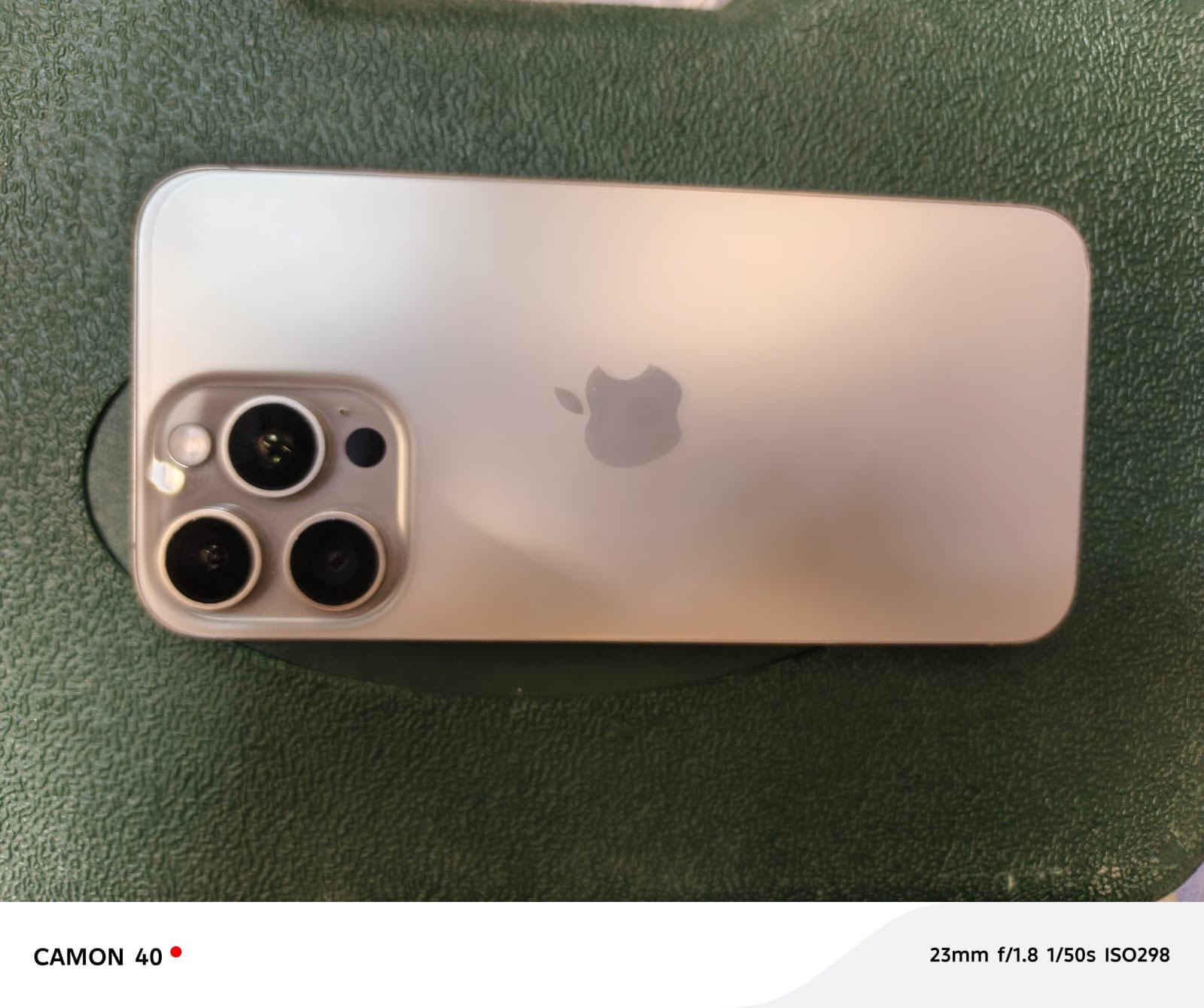 سلام عليكم رمضان كريم عليكم 
للبيع فقط ايفون 15برو ماكس 
نضافت الجهاز ٧٥ بل ٪؜ شرط ممفتوح 
بس السماعه الخارجي صوته ناصي 
ذاكره ٢٥٦ بطاريه ٨١ 
التلفون شرق اوسط بس ضايع باكيته 
تجي تستلمه من باب البيت 
السعر مليون والشراي يشلع عيوني 
مكاني بغداد الدوره (***********)
