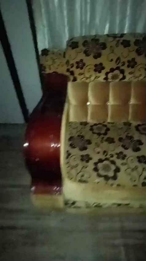 قنفات للبيع تخم كامل قليل مستخدم سعر 400
المكان البصره الجمهوريه


**إذا كنت صاحب هذا الإعلان وتريد حذفه لأي سبب، رجاءا أرسل رسالة إلى الدعم الفني**