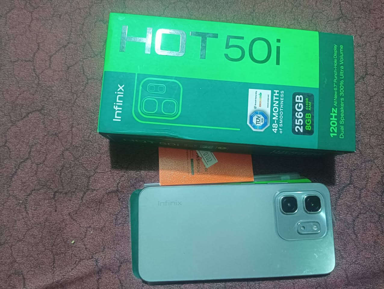 سلام عليكم جهاز Infinix HOT 50iلببع نضيف 100 بل 100جديد مستخدم قليل ذاكره 256كامره فول يطاريه 5000 رام 8  سعر 150 مكان نجف بل الرضويه 
رقم وساب ***********
