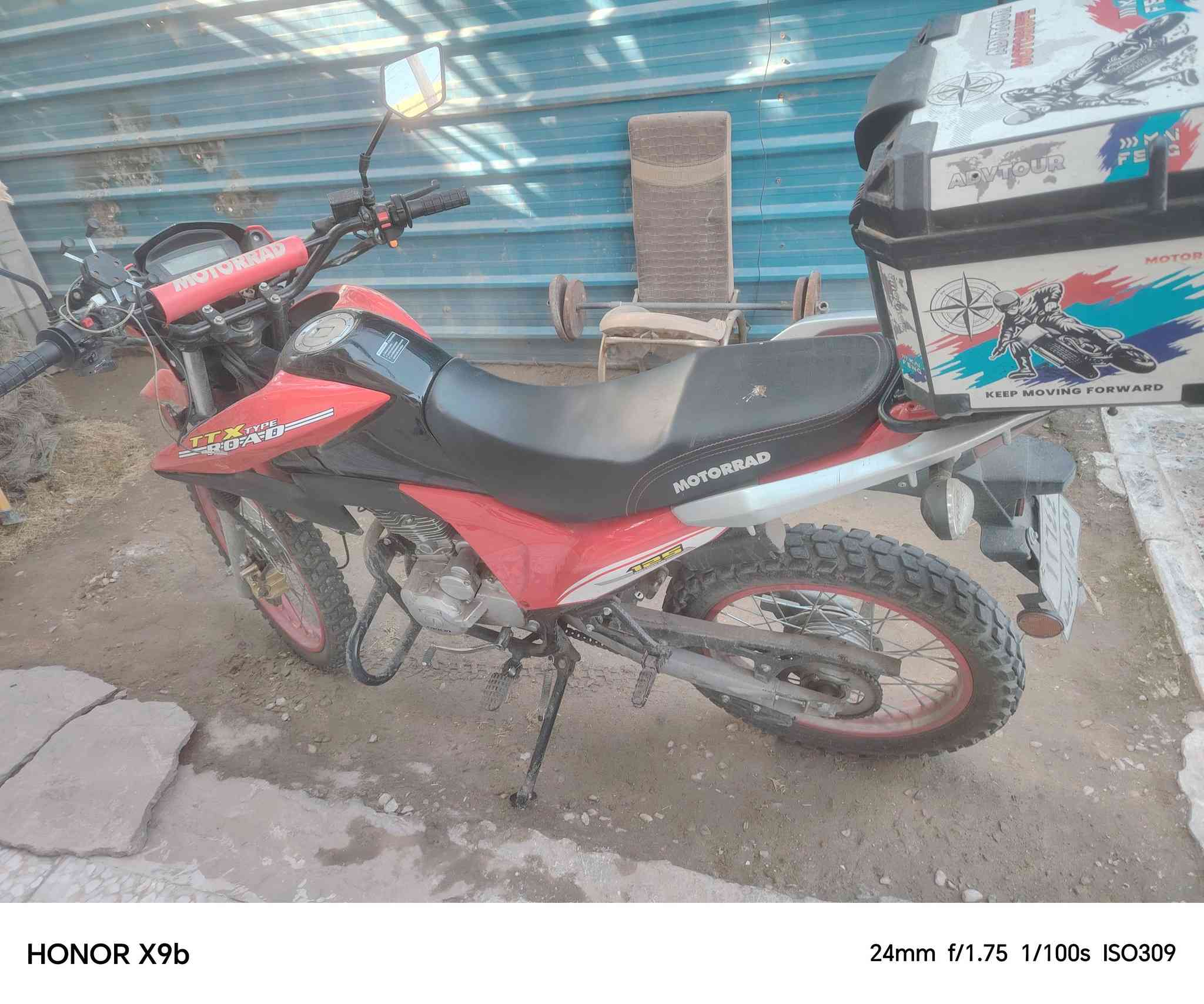 قفاز مرقم وكامل بيع او مراوس  بسلفر ونج ما غاسله الجو بارد  مكان بغداد حيؤر ماشيه اقل من 5000 ألاف
***********
