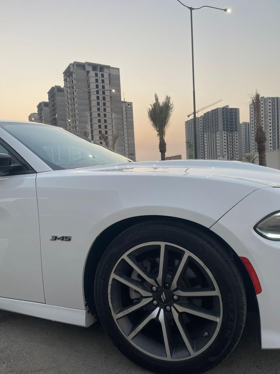 🔥 Dodge Charger R/T 🔥2023
V8 HEMI | بيع مستعجل | السعر على الحالة

• محرك 5.7L V8 HEMI – 370 حصان
• قير أوتوماتيك 8 سرعات
• دفع خلفي (RWD)
• العداد: 42 ألف ميل
• اللون: أبيض

⭐ المواصفات:
بصمه تشغيل 
زينون بلادي 
• كشنات كهربائية 
هيتر
• رادار
• Sport Mode
• شاشة وسط
• كاميرا خلفية
• تحكم ستيرن
• مثبت سرعة
• LED
• جنوط R/T
• صوت V8 أصلي

🔎 الحالة بكل وضوح:
• حادث سابق
• حاملغ السايق مبدل بلادي
• الجمالغ الخلفي جهة السايق مصلح ومصبوغ بدون تبديل
• السيارة تمشي مناقصها اي شي 
• التفاصيل موضحة بالصور

💰 السعر: 24,500 (قابل للتفاوض السريع)
📍 بغداد
📞 ***********
