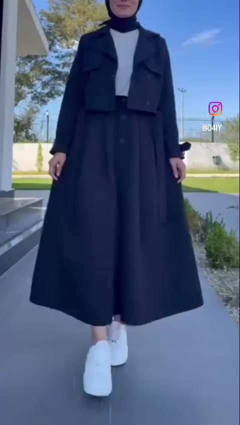 بنات عندي من هذا بس اسود وصيته من بيج طلع كبير عليه قياسه لارج التريده ب 25 هو والتوصيل ترى اخذته اني ب 35 مالبسته بعده بالعلامة


**إذا كنت صاحب هذا الإعلان وتريد حذفه لأي سبب، رجاءا أرسل رسالة إلى الدعم الفني**