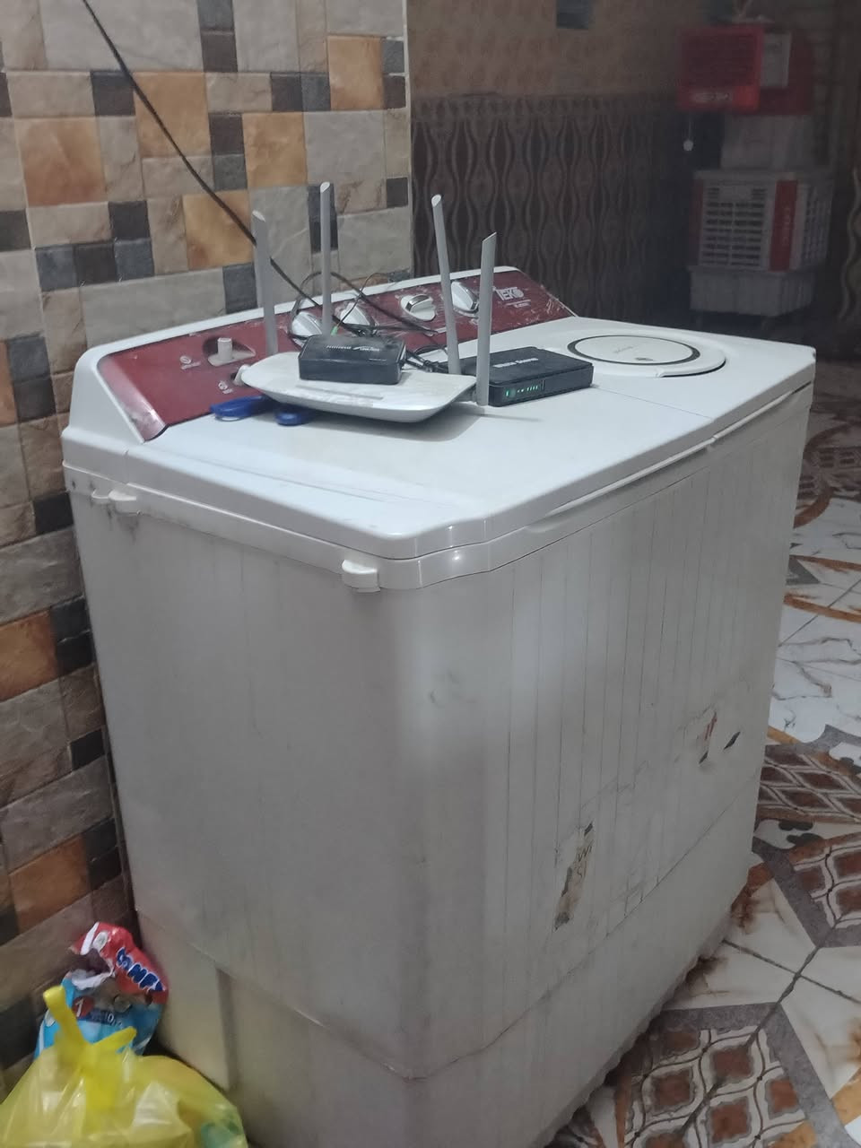 غسالة مستعمل للبيع السعر 150الف مكاني كربلاء رقمي ***********
