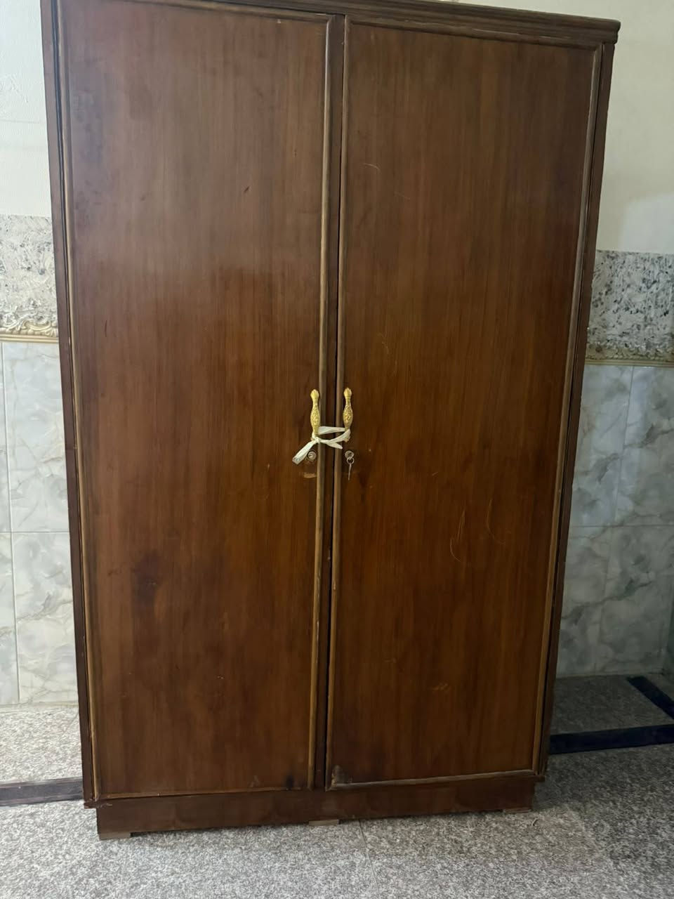 السلام عليكم كنتور بابين للبيع صاج نضيف  مابي اي نقص السعر ٥٠ مستعجل عل بيع رقم المبايل *********** موجود واتساب
