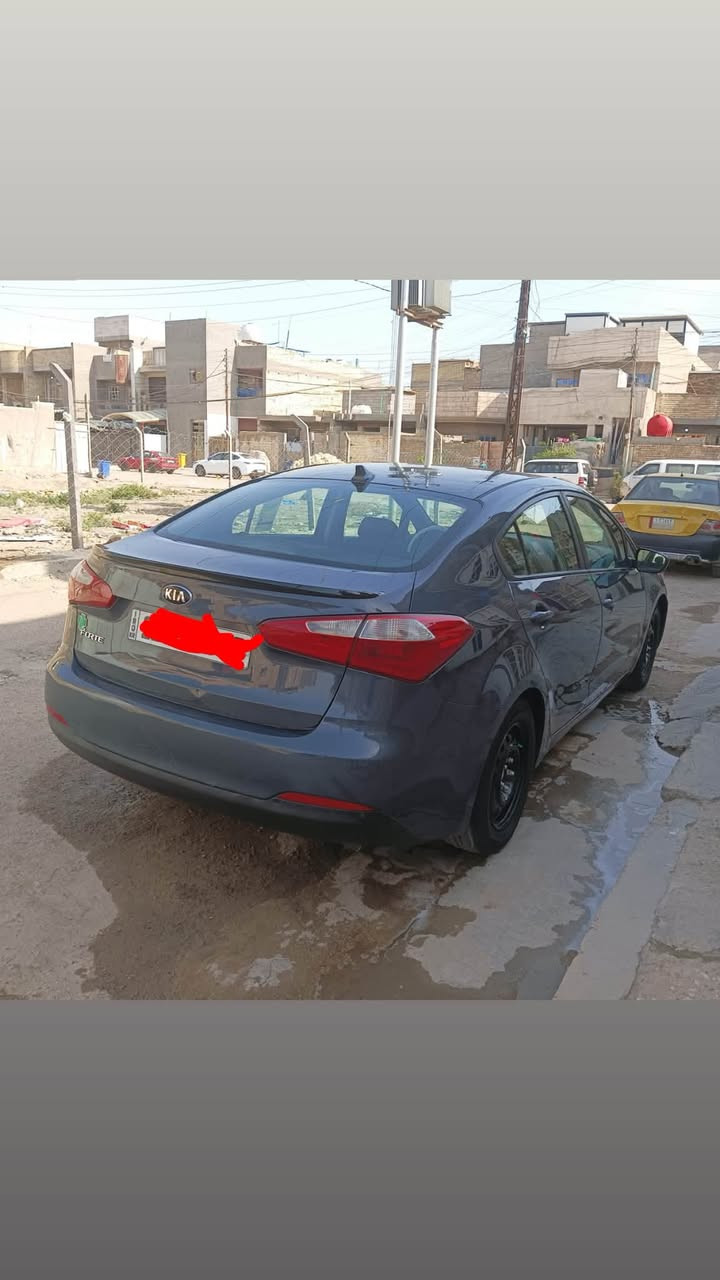 السلام عليكم سياره كيا فورتي مكينه دوش 2000خير من الله سياره مال بيت جاهزة من كل نواحي ماتحتاج اي صرف وبالاضافه الى منضومه غاز شرط شادهه باربيل تنسى هم البانزين وجاهزه حادثهه بنيد وبارد جاملغ الايسر رقم أربيل تحويل ثاني يوم السعر (105) كله مكفول وجاهزه مكاني بغداد البلديات الرقم ‭***********‬
