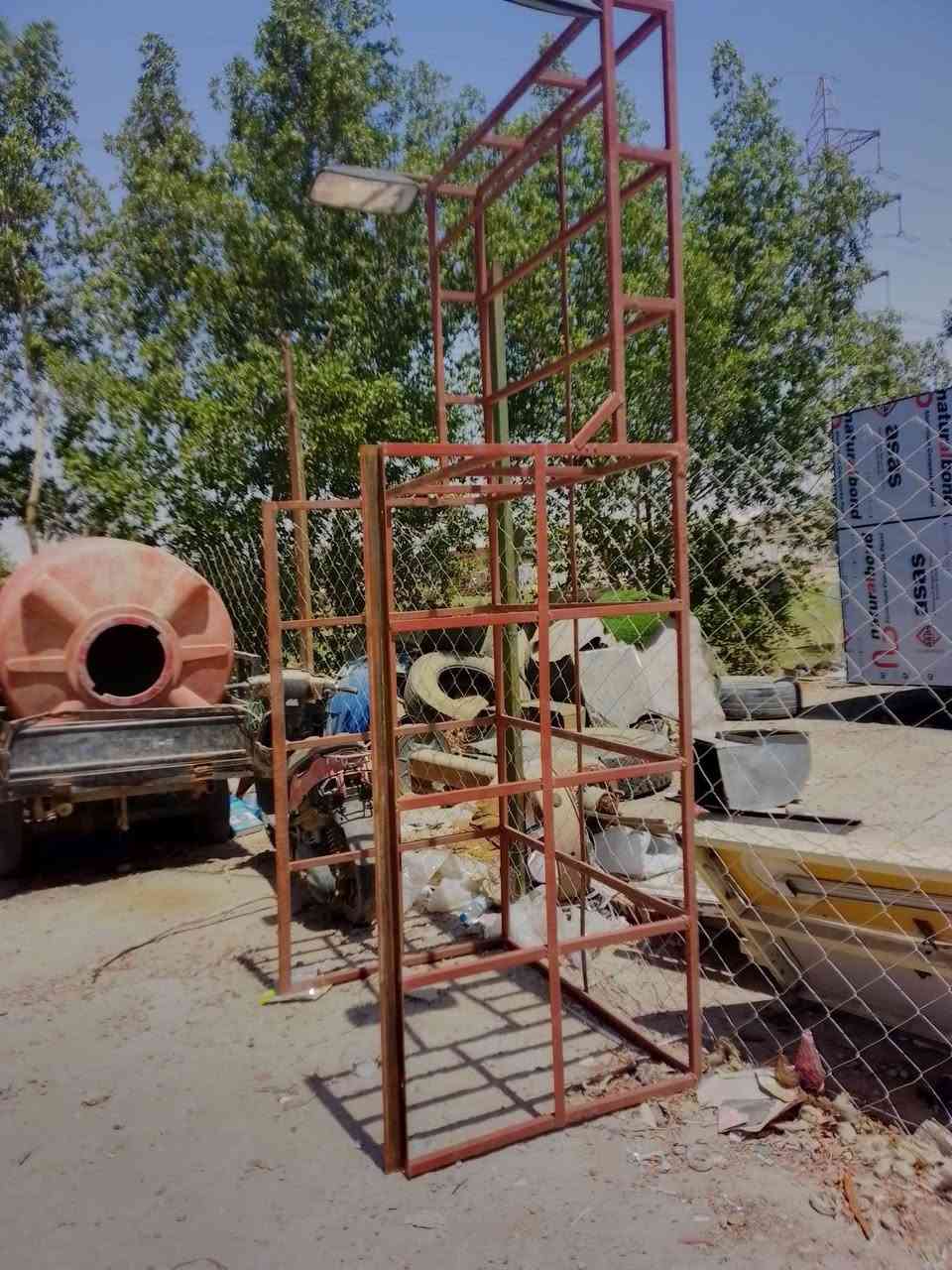 هذا محجر ستوته للبيع نظيف ب100رايده مكاني نجف حي الأنصار ***********
