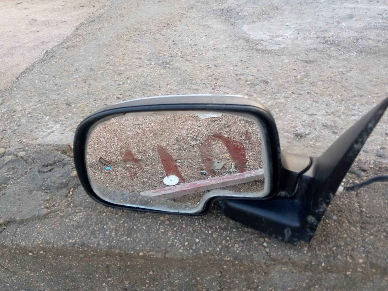 سلام عليكم عندي غراض تفصيخ شوفر ليت موديل 2006 تواصل ***********
