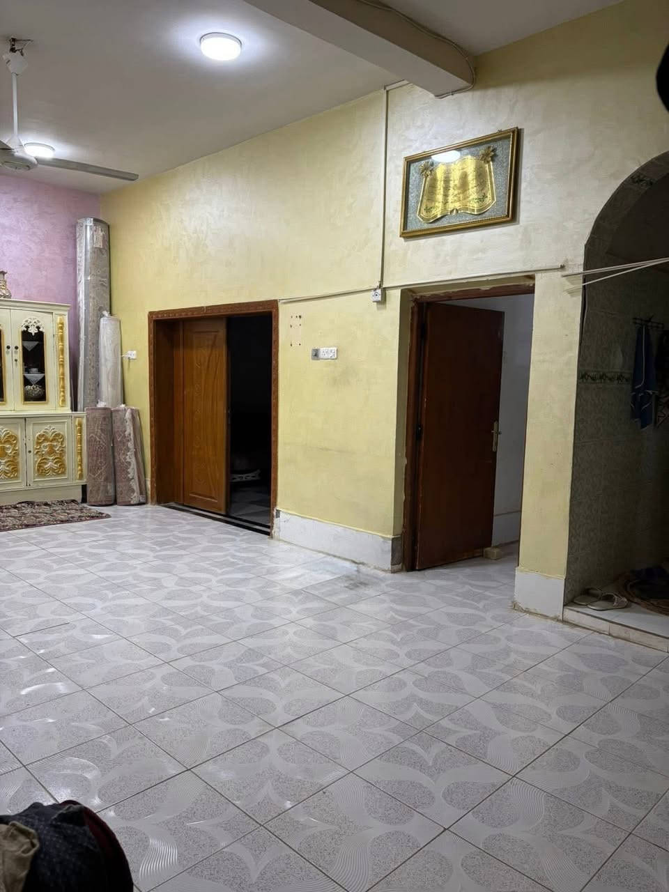 اللهم صلِ على محمد وآل محمد
بيت طابقين طابو زراعي سند 25 بي وصل تطويب 
مساحه 200م 
الدجين الاولى خلف مديرية الشرطه 

بناء طابوق الطابق الاول كونكريت والطابق الثاني عكاده 
يحتوي الطابق الاول على استقبال وصاله ومطبخ وغرفتين ومناور ومجمع صحيات 
الطابق الثاني  يحتوي على غرفه وصاله ومطبخ ومجمع صحيات 

السعر 105 
واتساب *********** علاء بدر
